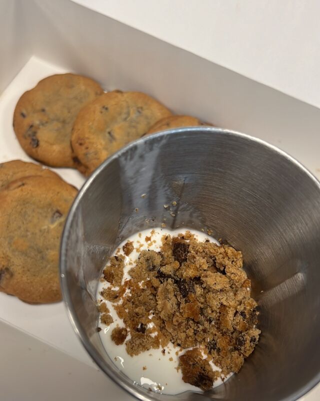 Vi bruker de beste cookiene i vår Cookie Jar Milkshake! 🥤🍪😍

#milkshake #cookie #america #sweet #treatyourself #storostorsenter #sandvikastorsenter